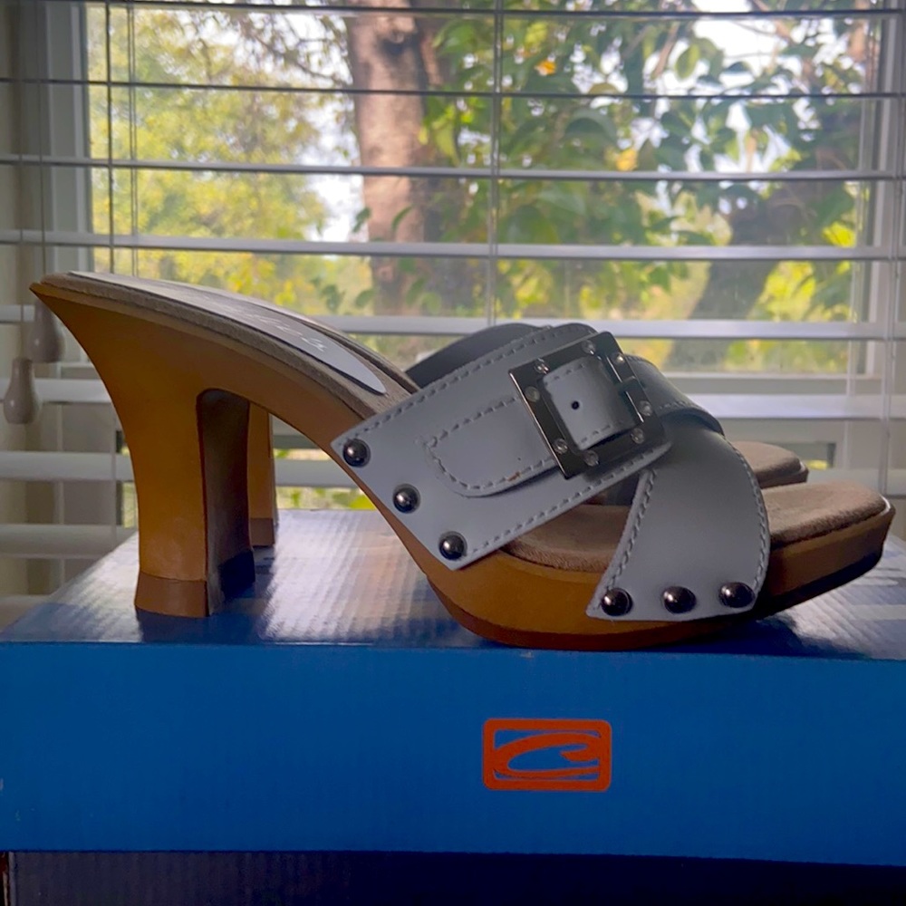 White Candies slide with heel snd buckle never been worn